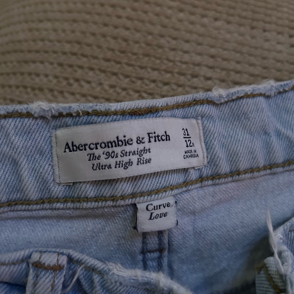 Abercrombie & Fitch Curve Love Jeans - Picture 4 of 4